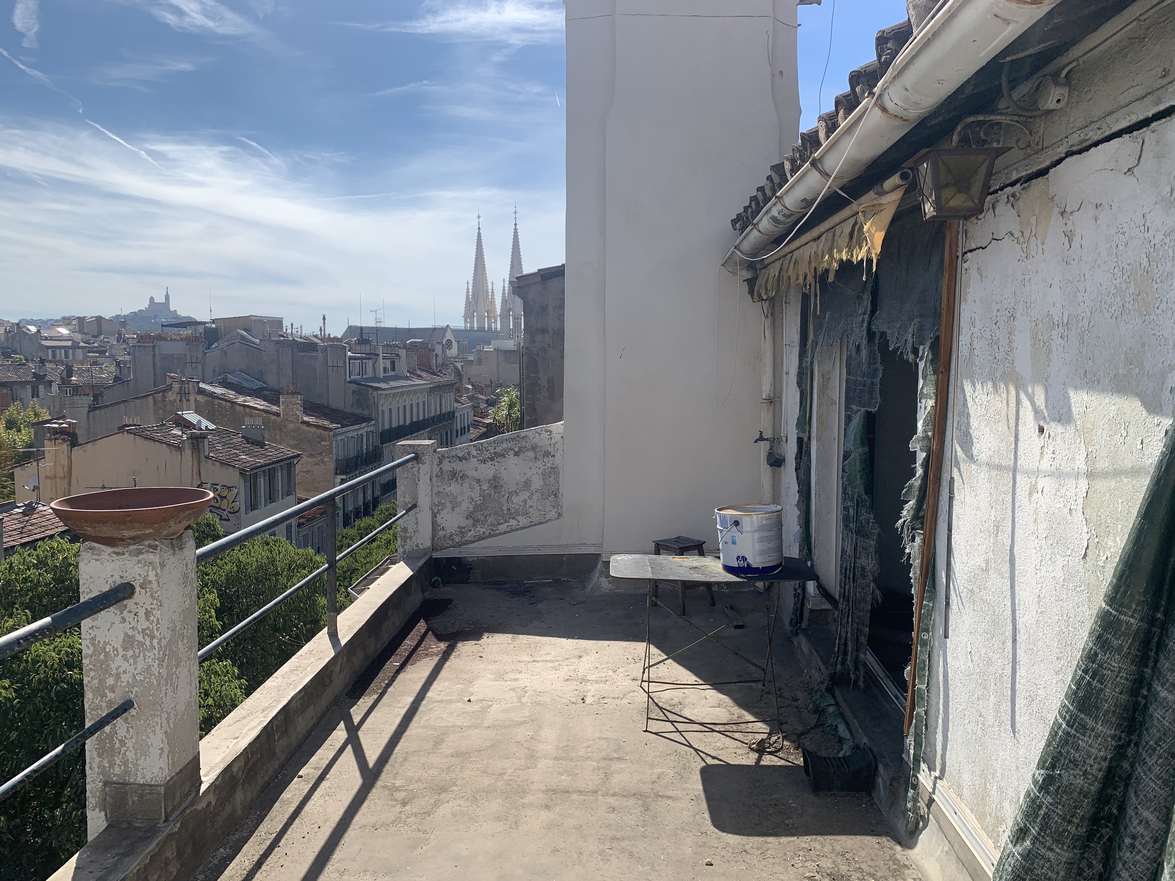 Photo 9 - Marseille 1er, Joli appartement avec terrasse, dernier étage, rénovations à prévoir